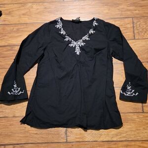 Venezia women's 14/16 lightweight long sleeve embroidered black tunic top